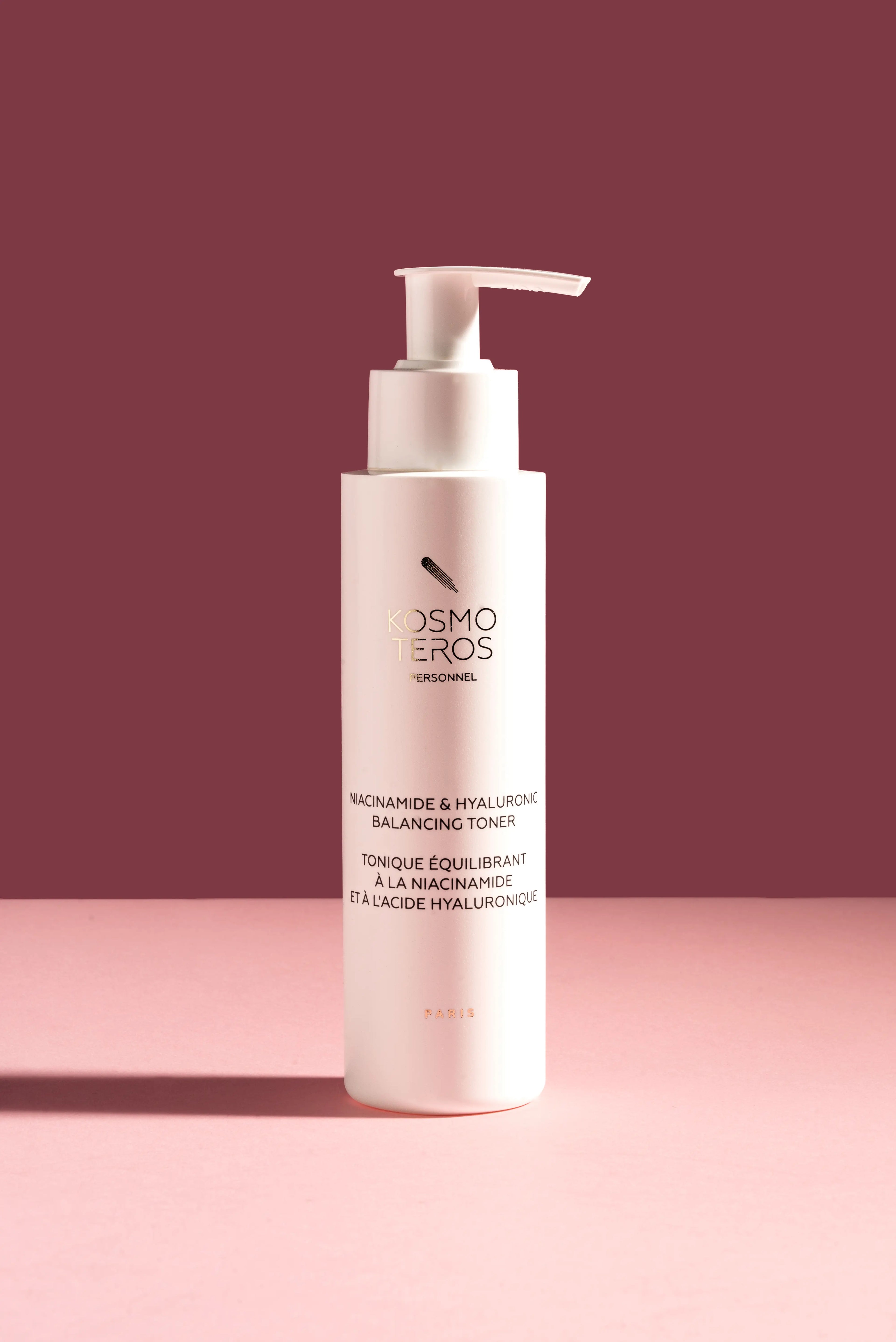 TONIQUE ÉQUILIBRANT À LA NIACINAMIDE ET À L'ACIDE HYALURONIQUE